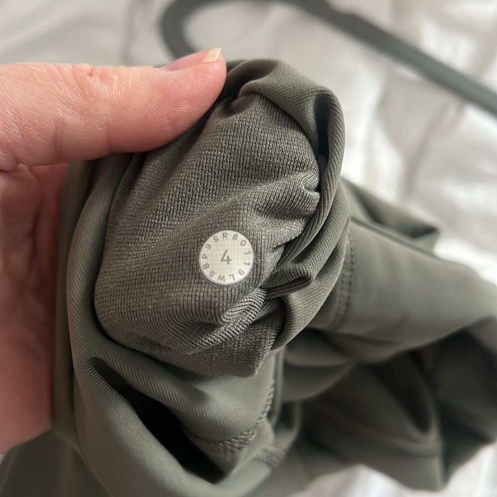 Lululemon Wunder Under Leggings - Picture 4 of 5